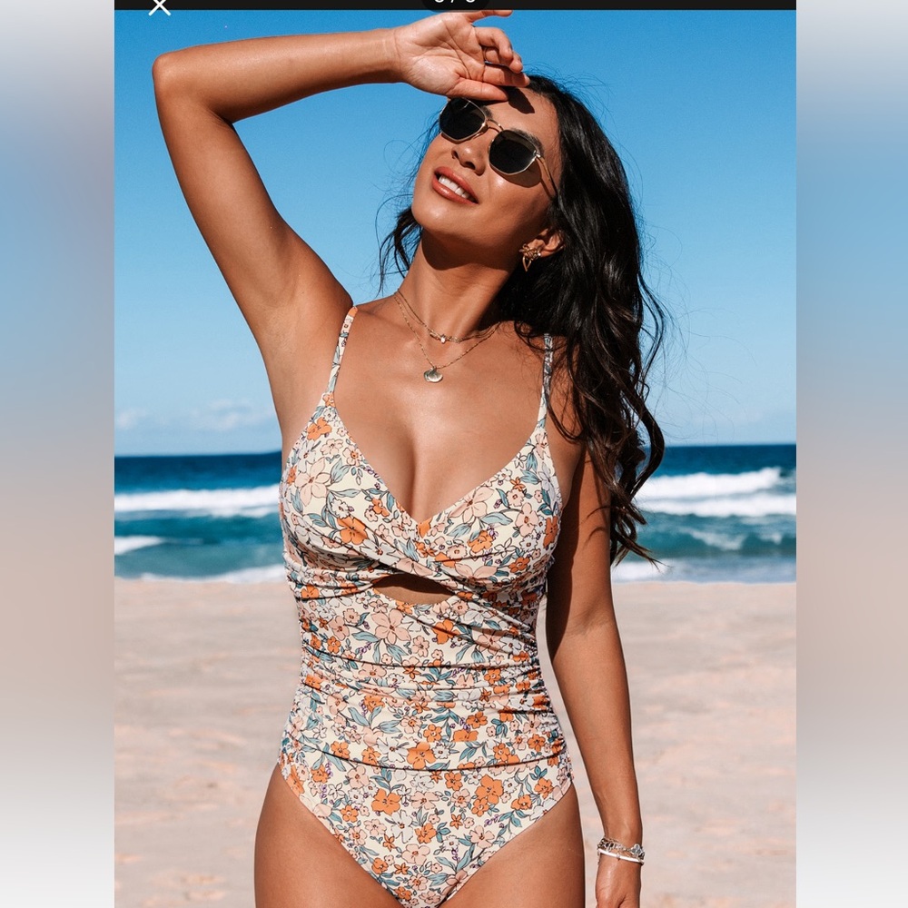 NWT Cupshe Yellow Ditsy Wrapped Cutout One Piece - Picture 3 of 8